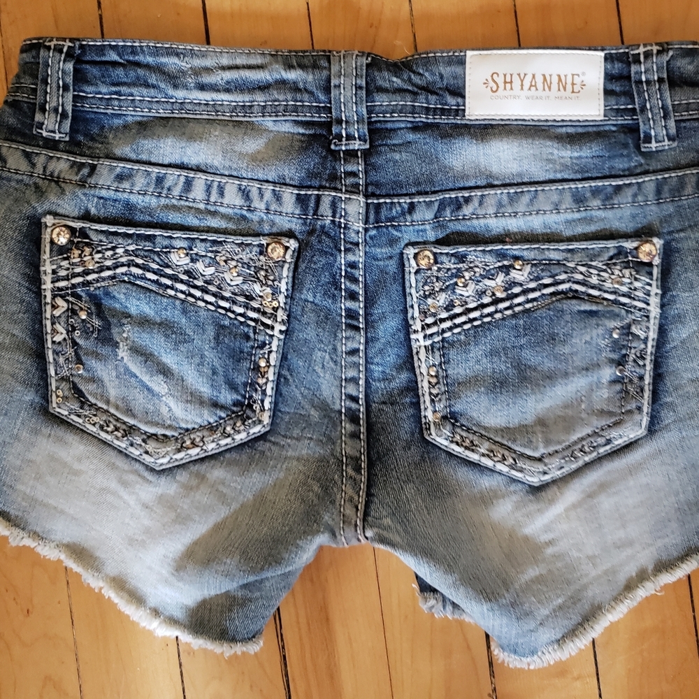 Shyanne size 26 shorts